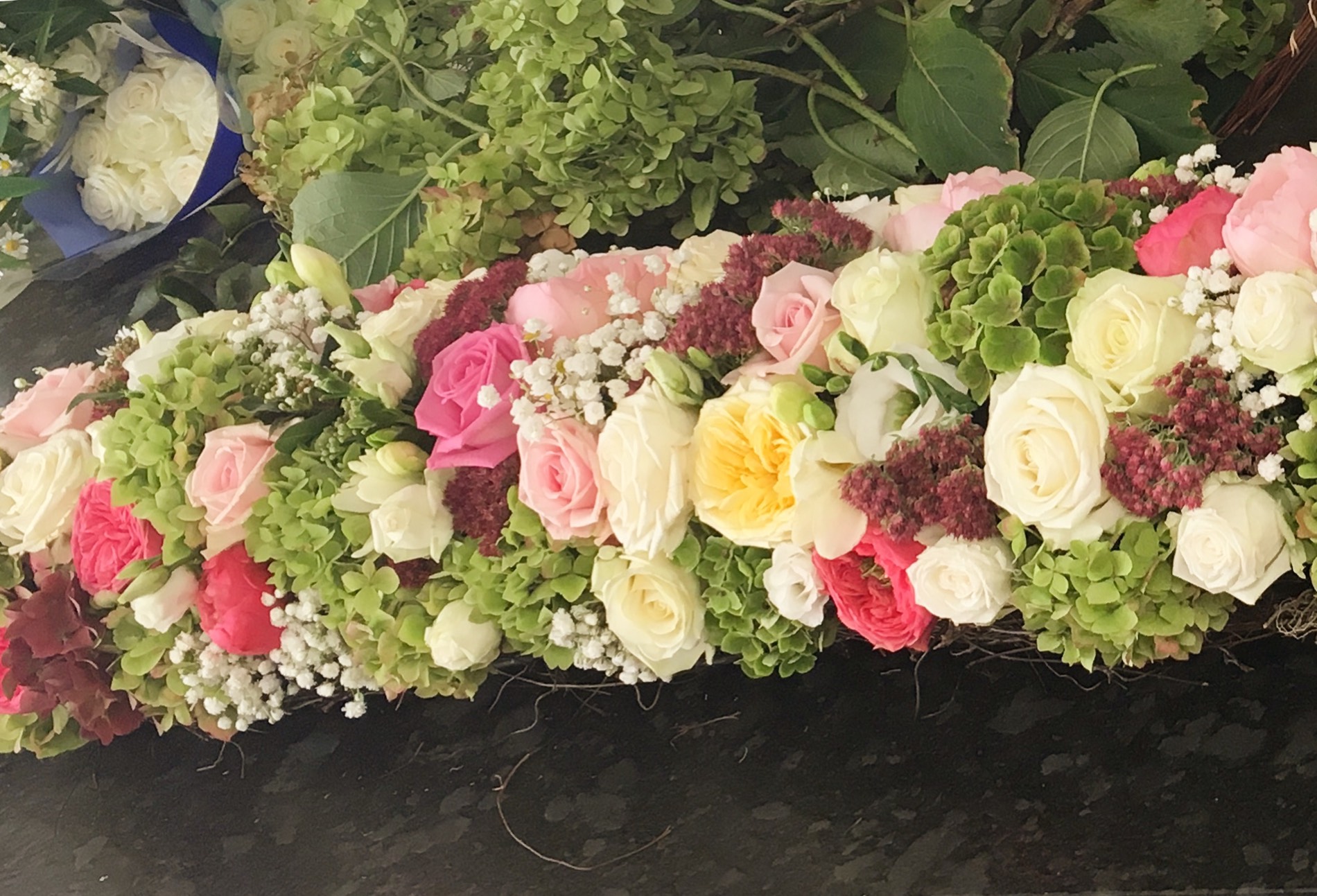 Un bouquet d'automne réalisé lors d'un atelier d'art floral à La Roseraie